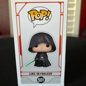 Lukę Skywalker Funko Pop (Glows in the Dark) Entertainment Earth Exclusive- Mint